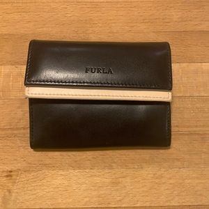 Furla wallet. No signs of wear!